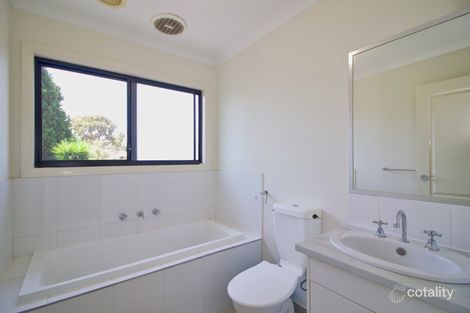 Property photo of 1/8 Crecy Court Heidelberg West VIC 3081