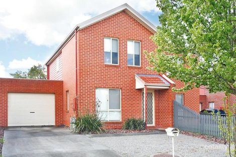 12 Domain Gdns, Sebastopol, VIC 3356