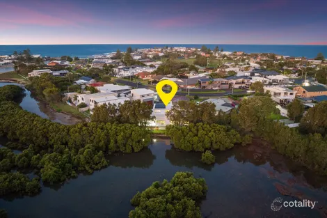 Property photo of 9A Headland Parade Barrack Point NSW 2528