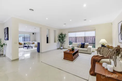 Property photo of 11 Len George Drive Keysborough VIC 3173