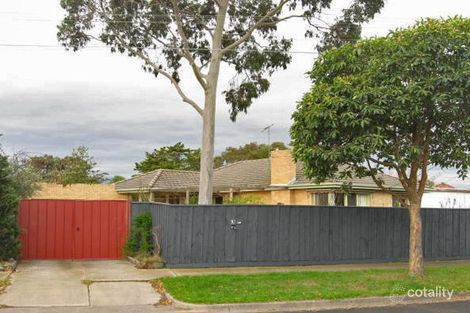 32 Huddersfield Rd, Deer Park, VIC 3023
