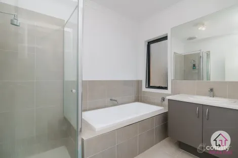 Property photo of 48 Pinnacle Chase Beveridge VIC 3753