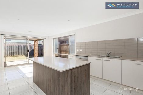 Property photo of 43 Fisher Court Werribee VIC 3030