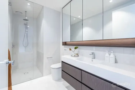 Property photo of 203/6 Power Avenue Hawthorn VIC 3122