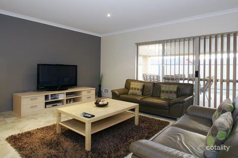 Property photo of 5 Jaeger Bend Tapping WA 6065