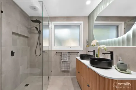 Property photo of 2/102 Foote Street Templestowe Lower VIC 3107