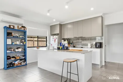 Property photo of 2 Lamond Place Bargara QLD 4670