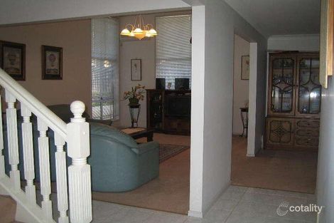 Property photo of 5 Tamarind Place Stretton QLD 4116