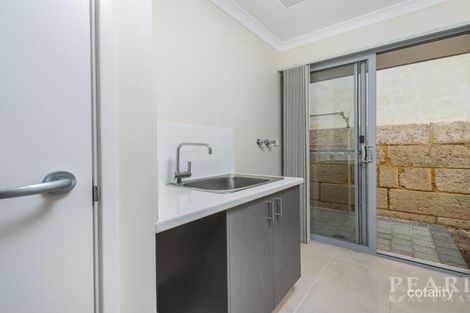 Property photo of 37 Roundhouse Parade Jindalee WA 6036