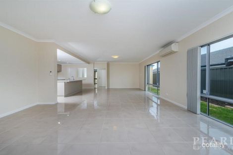 Property photo of 37 Roundhouse Parade Jindalee WA 6036