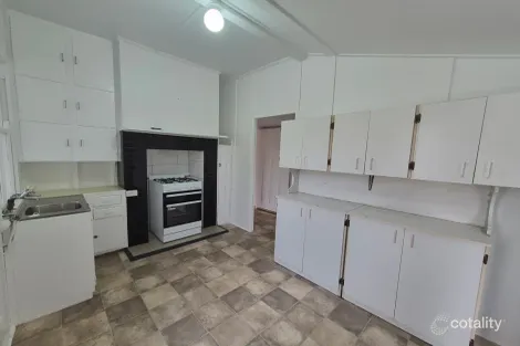 Property photo of 121 Folkestone Street Stanthorpe QLD 4380