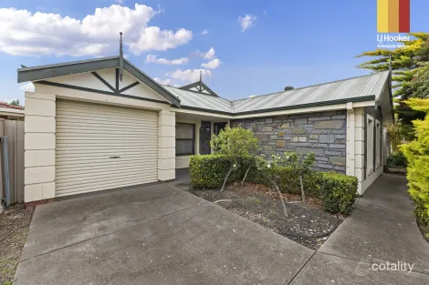 Property photo of 7 Mildara Close Woodcroft SA 5162