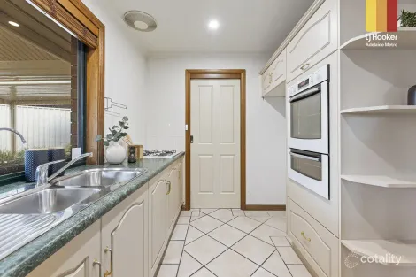 Property photo of 7 Mildara Close Woodcroft SA 5162