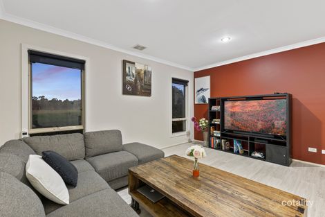 Property photo of 15 Royal Oak Court Mulgrave VIC 3170