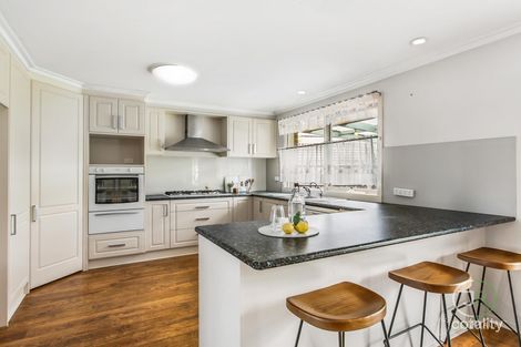 Property photo of 3 Bianco Court Cranbourne North VIC 3977