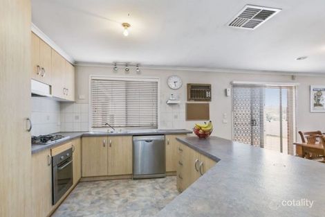Property photo of 23 Howqua Place Cranbourne VIC 3977