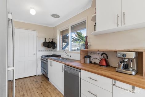 Property photo of 18 Downs Road Seaford VIC 3198