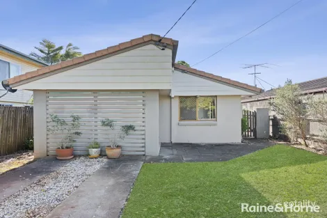 9 Marine St, Redland Bay, QLD 4165