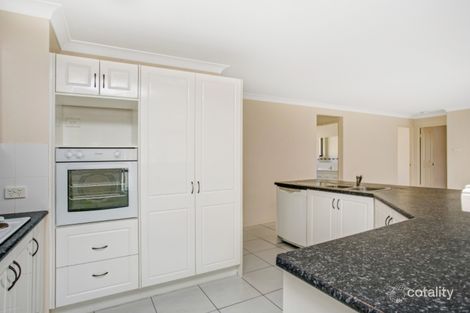 Property photo of 16 Kelly Circle Rutherford NSW 2320