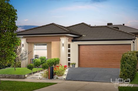 8 Bay Way, Point Cook, VIC 3030