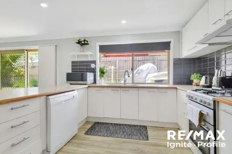 Property photo of 5 Warburton Close Forest Lake QLD 4078