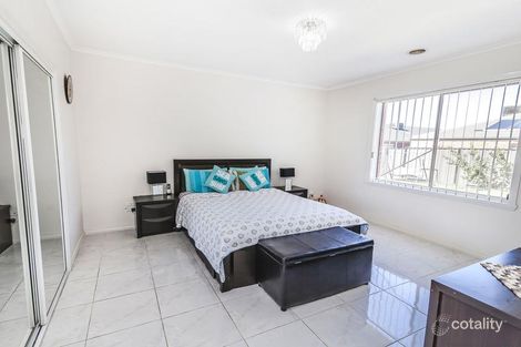 Property photo of 3 Maisie Court Roxburgh Park VIC 3064