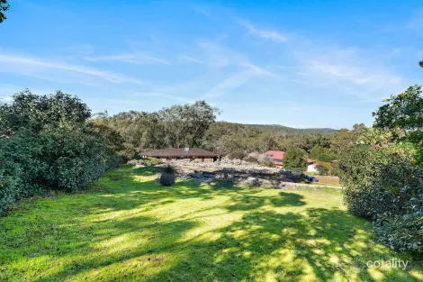 8 Ophelia Gr, Mount Nasura, WA 6112