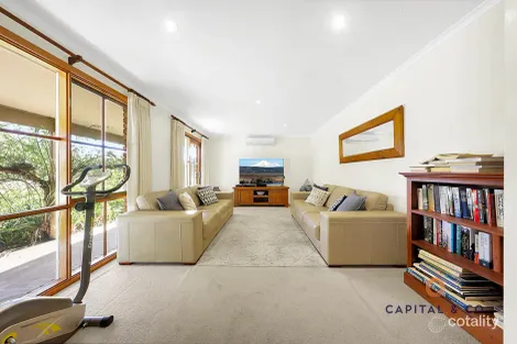 Property photo of 12 Rangeview Close Mickleham VIC 3064