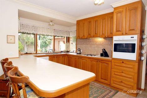 Property photo of 8 Newton Grove Glen Waverley VIC 3150