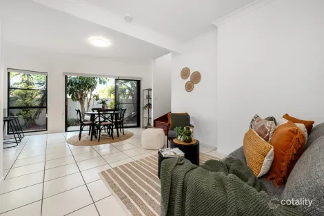 Property photo of 3/274 Cavendish Road Coorparoo QLD 4151