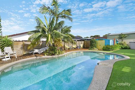 Property photo of 18 Scenic Circle Budgewoi NSW 2262