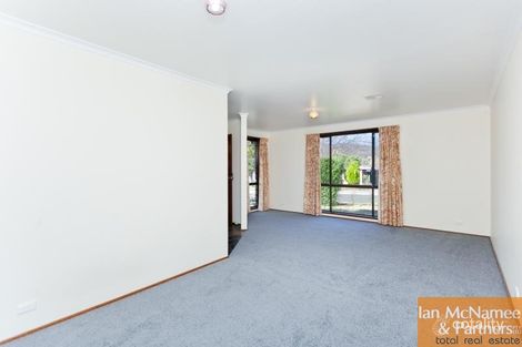 Property photo of 27 Ern Florence Crescent Theodore ACT 2905