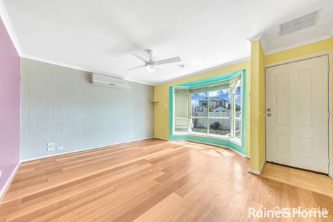 Property photo of 4 Finchley Park Crescent Tarneit VIC 3029