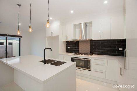 Property photo of 2/23 Santander Crescent Point Cook VIC 3030