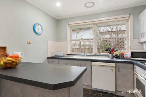 Property photo of 2/11 Allenby Road Canterbury VIC 3126