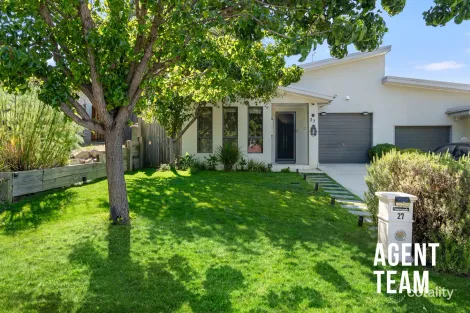 Property photo of 27 Jean Macnamara Street Macgregor ACT 2615