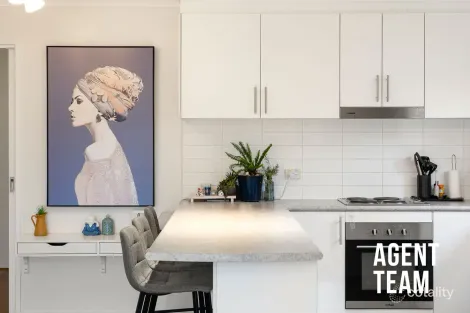 Property photo of 27 Jean Macnamara Street Macgregor ACT 2615