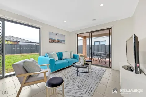 Property photo of 20 Grandvista Boulevard Werribee VIC 3030