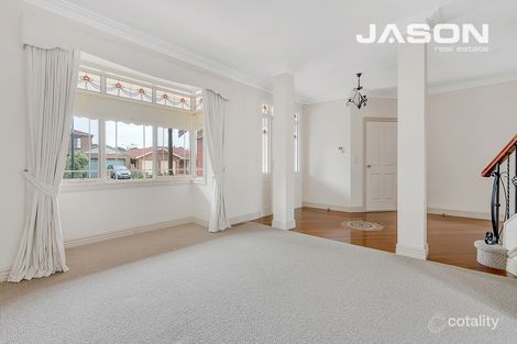 Property photo of 5 Brechin Court Greenvale VIC 3059