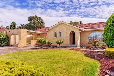 3 Heathcote Ct, Redwood Park, SA 5097