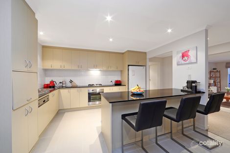 42 Sovereign Manors Cres, Rowville, VIC 3178