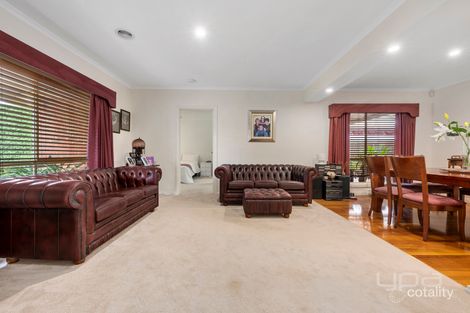 Property photo of 32 Darlingsford Boulevard Melton VIC 3337