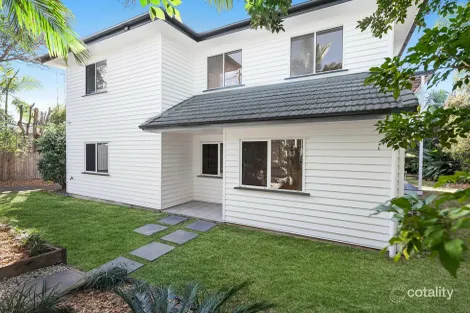 122 Erica St, Cannon Hill, QLD 4170