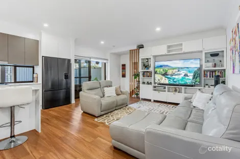 Property photo of 3/58 Broad Street Labrador QLD 4215
