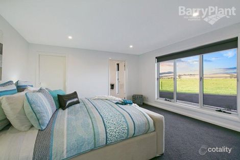 Property photo of 165 Gunn Road Garfield VIC 3814