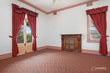 Property photo of 18 Railway Parade Glenfield NSW 2167