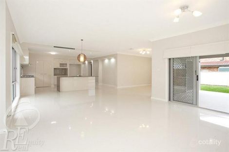 Property photo of 14 Shoreham Crescent Chipping Norton NSW 2170