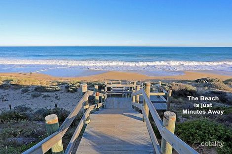 2 Birkdale Ct, Halls Head, WA 6210