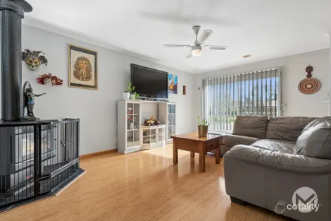 Property photo of 10 Rye Court Romsey VIC 3434