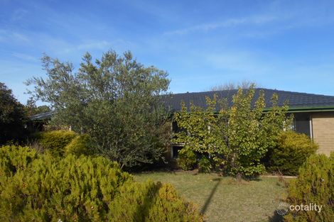 1 Mossvale Cl, Endeavour Hills, VIC 3802